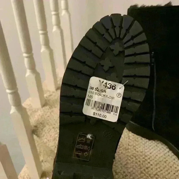 NWT winter  boots with fur inside. Size 38 - Picture 4 of 6